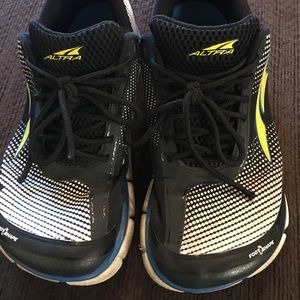 Altar running/walking shoes